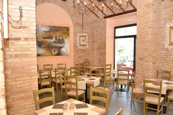 Pizzeria Belmondo - Bozzi Arredi